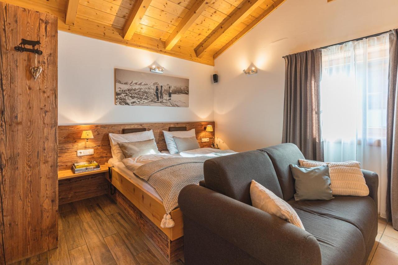 Dorfchalets Kaprun Exteriör bild